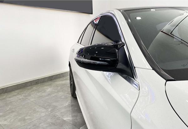 W205 Batman Ayna Kapağı Piano Black / 2015-2019 - Image 1
