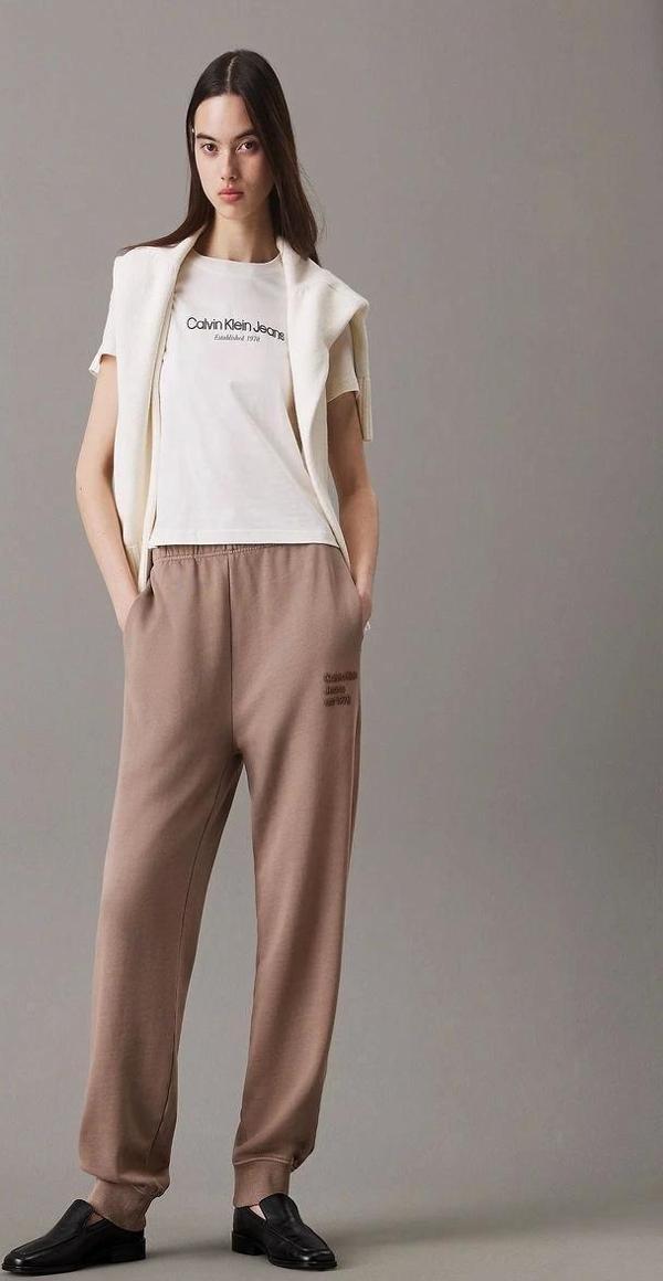 Calvin Klein Kadın Pamuklu Jogger Bej Pantolon - Image 1