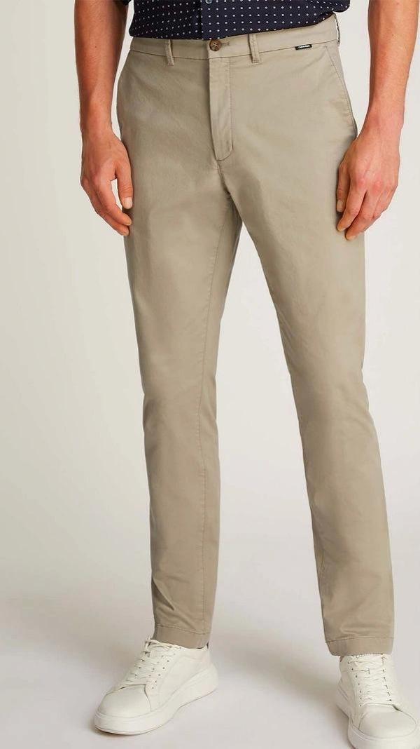 Calvin Klein İnce Streç Twill Haki Chino Pantolon - Image 1