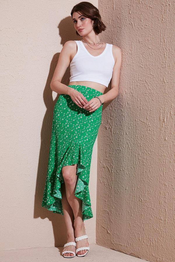 Lela Çiçek Desenli Regular Fit Volanlı Yüksek Bel Midi Boy Yırtmaçlı Bayan Etek 5869012 YEŞİL - Image 1