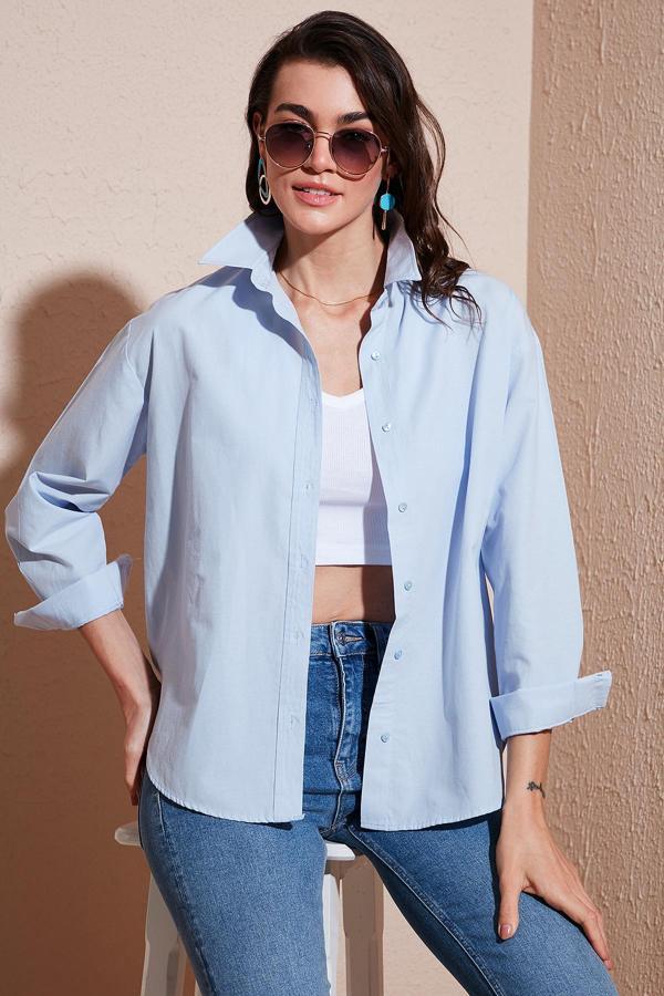 Lela Pamuklu Regular Fit Önü Kısa Arkası Uzun Oval Kesim Bayan Gömlek CF25S163867 AÇIK MAVİ - Image 1