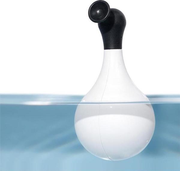 Moluk Boi - White/Black - Image 1