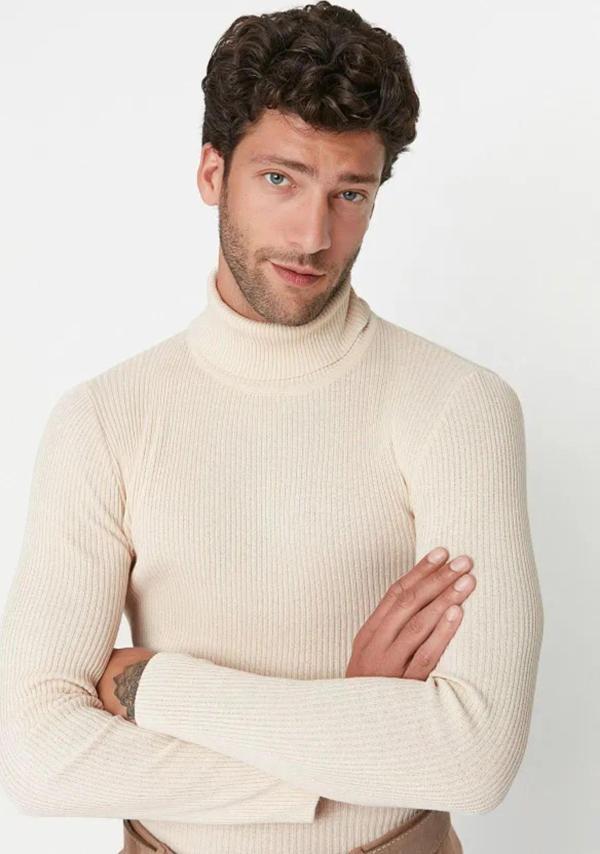 Erkek Slim Fit Dar Kesim Yumuşak Dokulu Tüylenmeyen Bej Tam Balıkçı Yaka Triko Kazak - Image 1