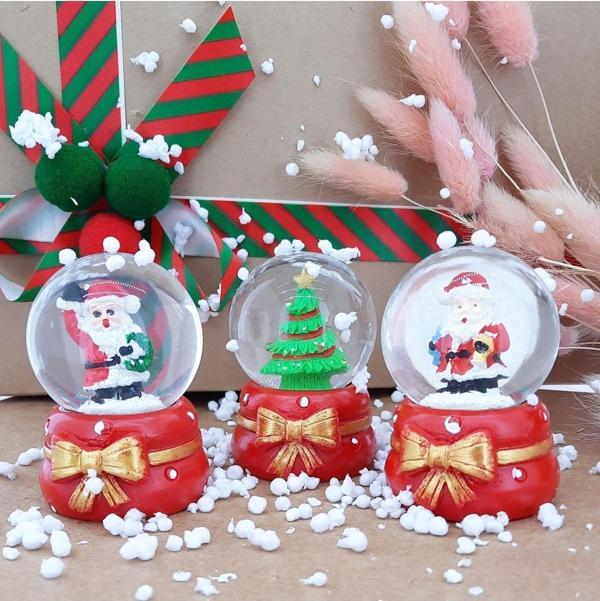 Dekoratif Yılbaşı Yeni Yıl Işıklı Noel Baba ve Noel Ağacı 3'lü Set Kar Küre Işıklı Özel Tasarım 6 CM - Image 1