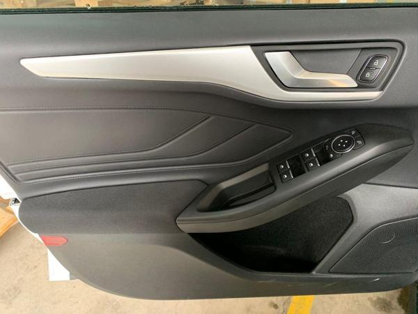 Ford Focus Uyumlu 2019+ Panel Kaplama Kalın Model - Silver (ABS) - Image 1
