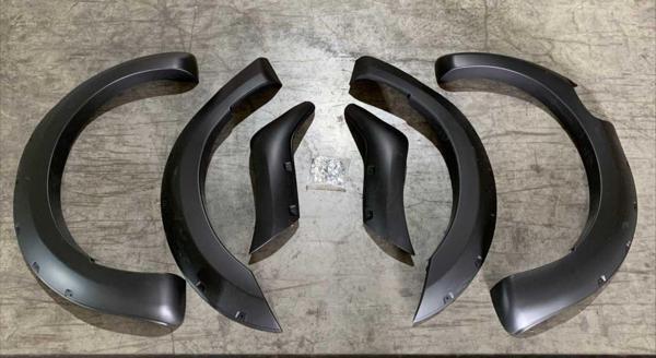 Ford Ranger Uyumlu T6 (2012-2015) Çamurluk Kabartma Dodık (Pp Enjeksiyon) - Image 1