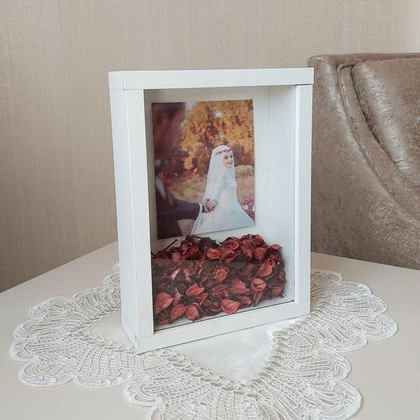 Verda Çerçeve 21X30 Cm Pleksi Kaplı Anı Çerçevesi! Gül Kutusu! Özel Gün Çiçekleri Için Anı Çerçevesi - Image 1