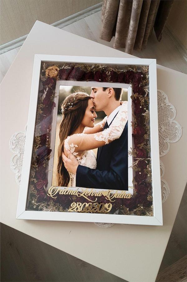 Verda Çerçeve 30X40 Cm İsimli Yeni Model Anı Çerçevesi- Özel Gün Çiçekleri Gül Tablosu - Image 1