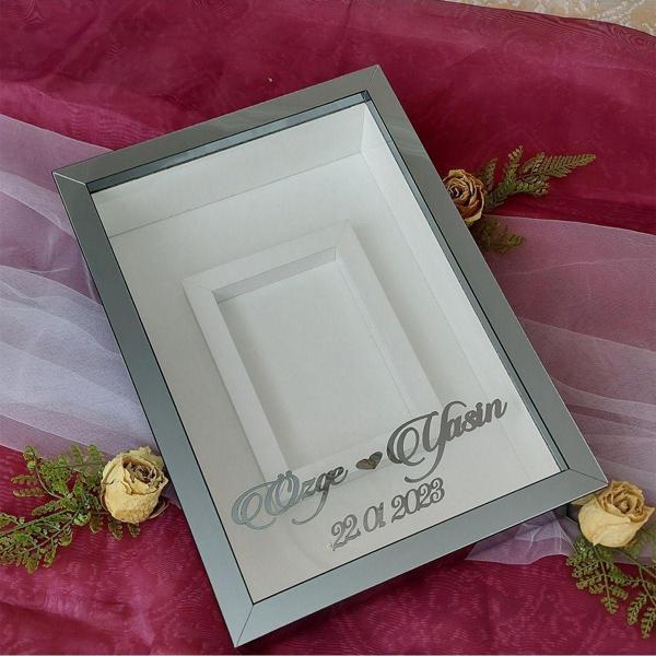 Verda Çerçeve Yeni Model 25X35 Cm Füme Isimli Fotoğraf Alanlı Model Tasarım Gül Kutusu Anı Çerçevesi! - Image 1