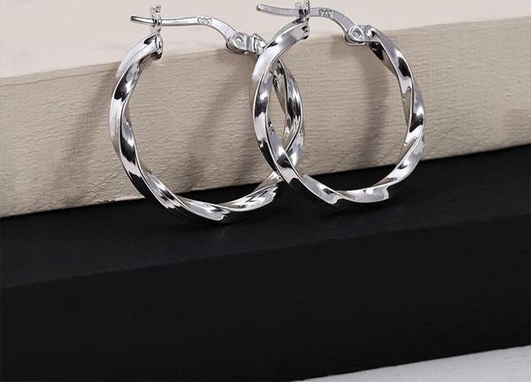 Gümüş Pazarım Burgu Model Rodyum Kaplama Kadın Gümüş Küpe - Image 1
