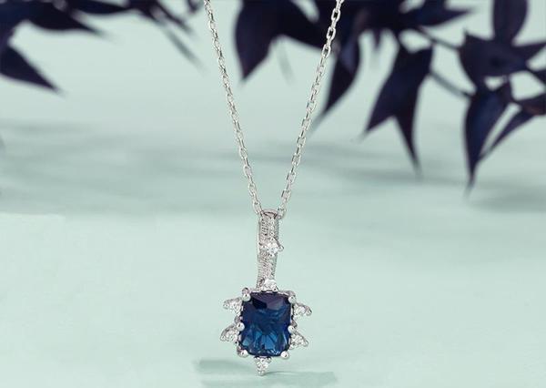 Gümüş Pazarım Pırlanta Montür Prenses Tektaş Gümüş Kolye Safir - Image 1