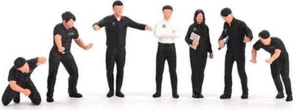 Nessiworld Mini GT 1/64 Figurine: NISMO Technician Team - Image 1