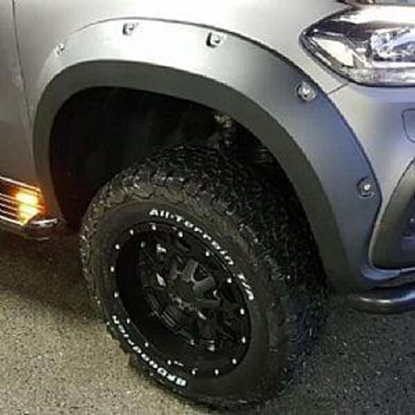 Mercedes X-Class Uyumlu Çamurluk Kaplama Tek Depo 4.5Cm Cıvatalı Dodik Seti Parça - Image 1