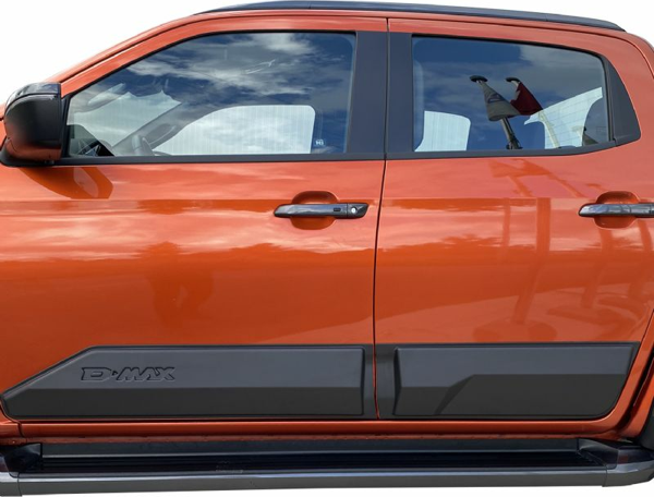 İsuzu D-Max Uyumlu Gövde Kaplama Yan Kapı Koruma 2020 / 2023 Parça - Image 1