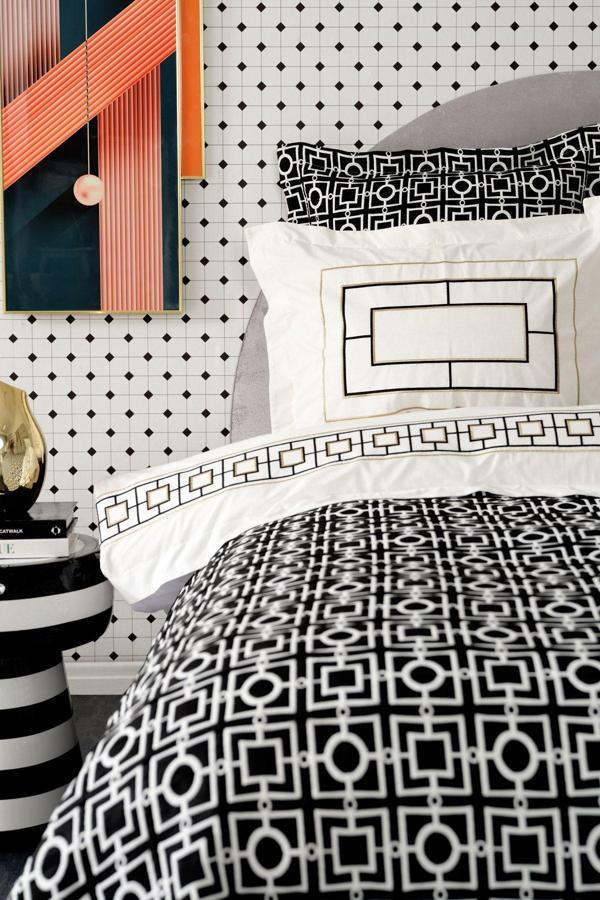 Karaca Home Minerva Siyah Çift Kişilik Nakışlı Düet Set - Image 1