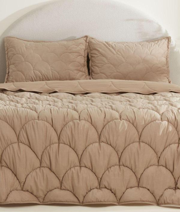 Karaca Home Cowrie Çift Kişilik Luxury Comfort Set/Uyku Seti Bej - Image 1
