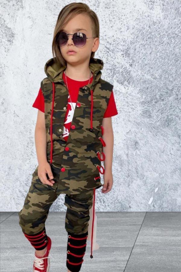 Erkek Çocuk Kamuflaj Desenli Yelek ve Dijital Baskılı Kırmızı Eşofman Takım - Image 1