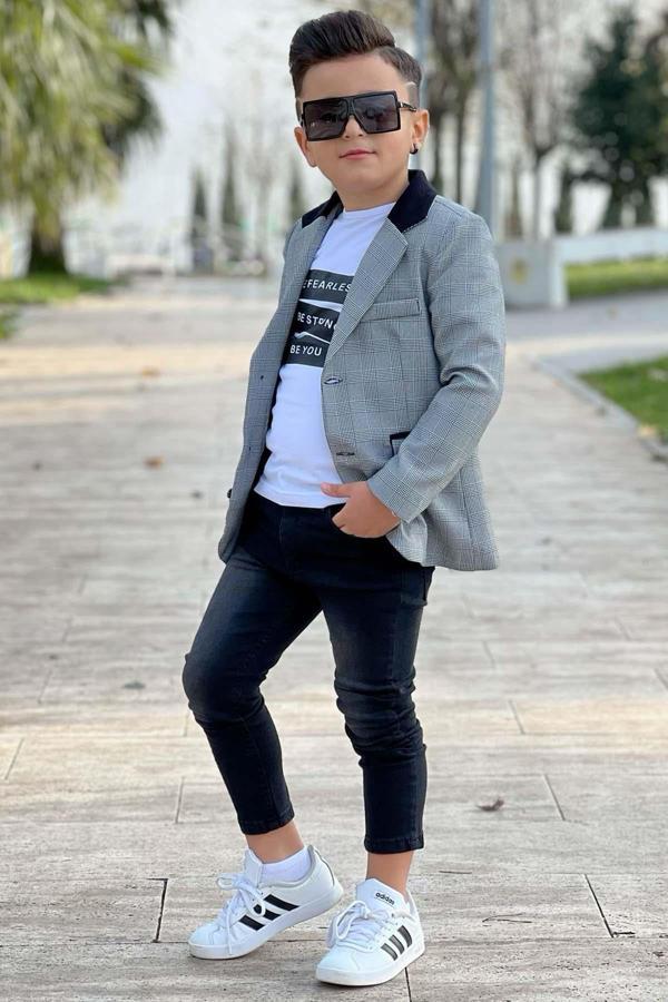 Erkek Çocuk Yazı Baskılı Tişört Cep Detaylı Kareli Blazer Ceket Siyah Jean Pantolon Alt Üst Takım - Image 1