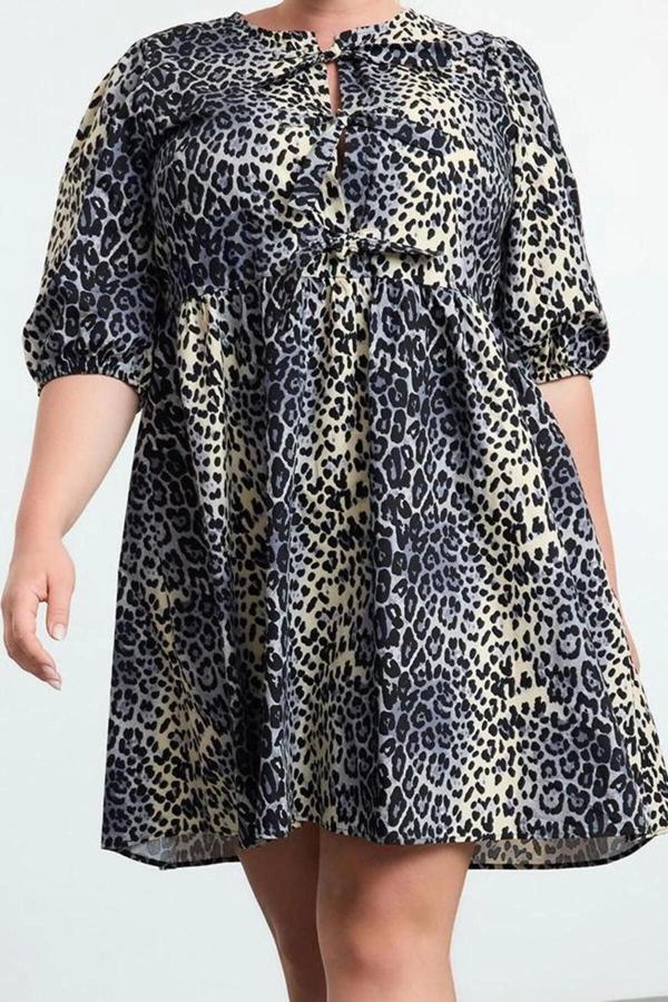 Moda Relaxed Bisiklet Yaka Mini Boy Büyük Beden Fiyonklu %100 Pamuk Leopar Desenli Dokuma Elbise - Image 1