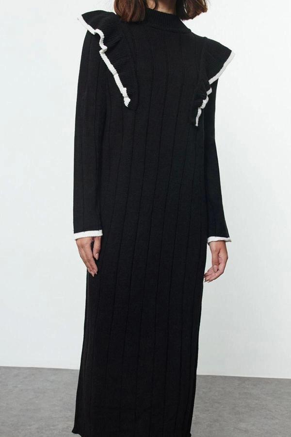 Moda Stil Relaxed Bisiklet Yaka Maxi Boy Tesettür Fırfır Detaylı Triko Elbise - Image 1