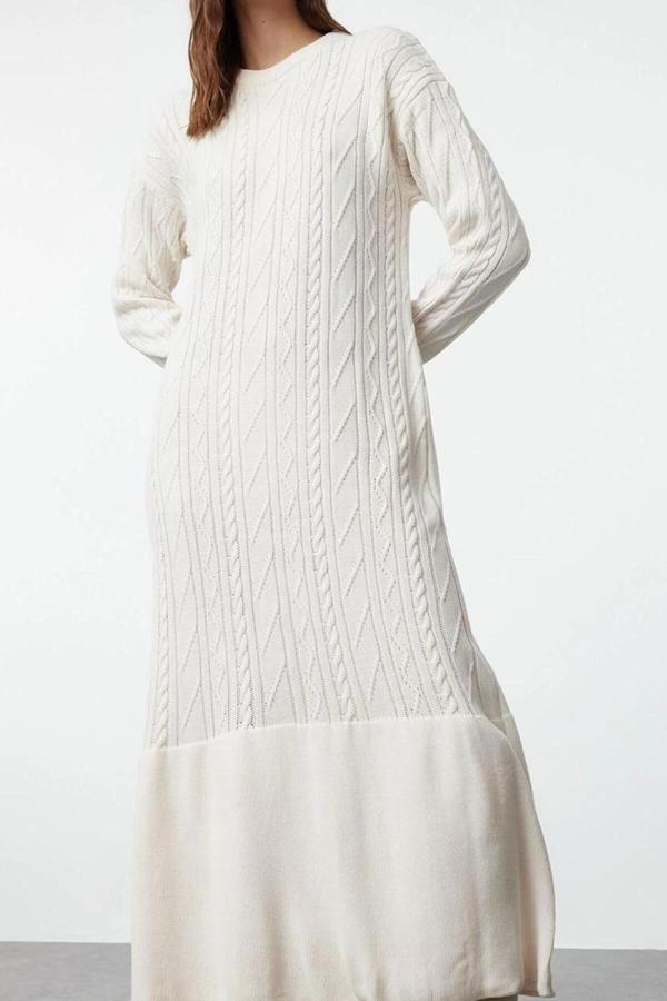 Moda Stil Relaxed Bisiklet Yaka Maxi Boy Tesettür Saç Örgü Desenli Eteği Volanlı Triko Elbise - Image 1