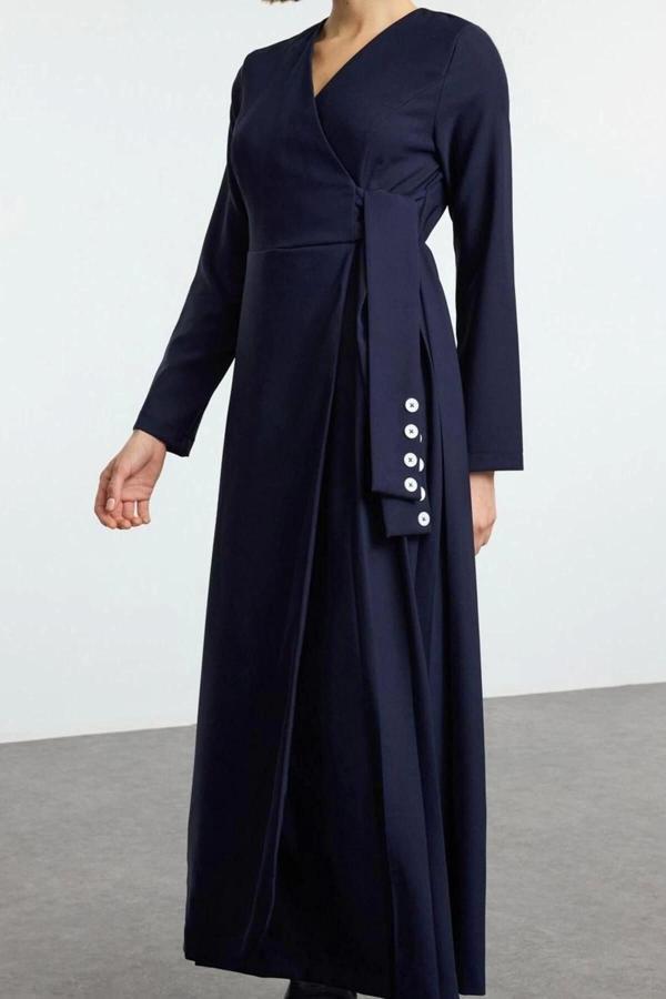 Moda Stil Regular Ceket Yaka Maxi Boy Tesettür Kruvaze Yaka Yandan Bağlama Detaylı Dokuma Elbise - Image 1