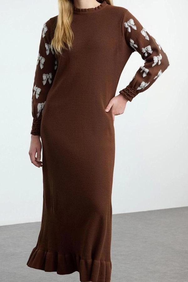 Moda Stil Fitted Bisiklet Yaka Maxi Boy Tesettür Kurdele Desenli Triko Elbise - Image 1