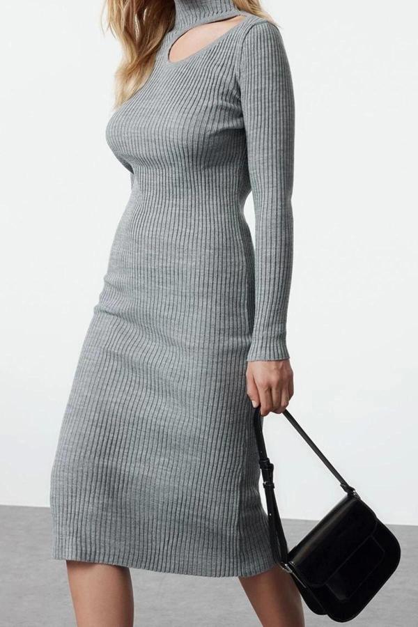 Moda Stil Slim Dik Yaka Midi Boy Triko Cut Out Pencere Detaylı Elbise - Image 1