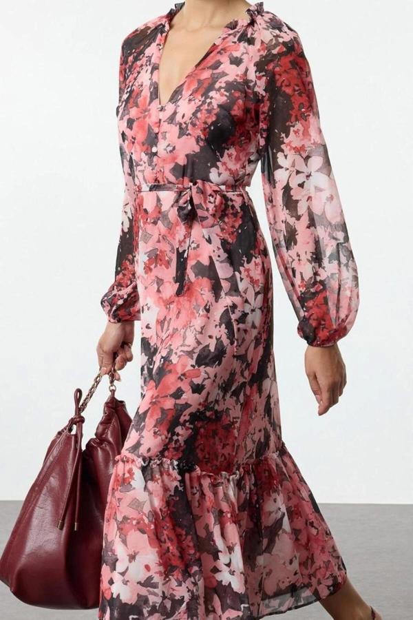 Moda Stil Regular V Yaka Midi Boy Kuşaklı Çiçekli Eteği Volanlı Astarlı Dokuma Elbise - Image 1