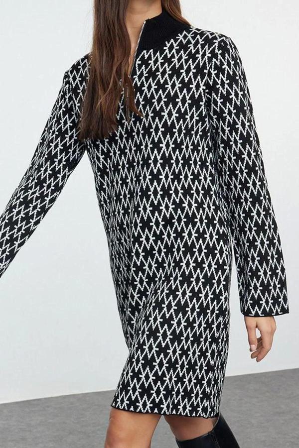 Moda Stil Regular Dik Yaka Mini Boy Triko Geometrik Desenli Elbise - Image 1