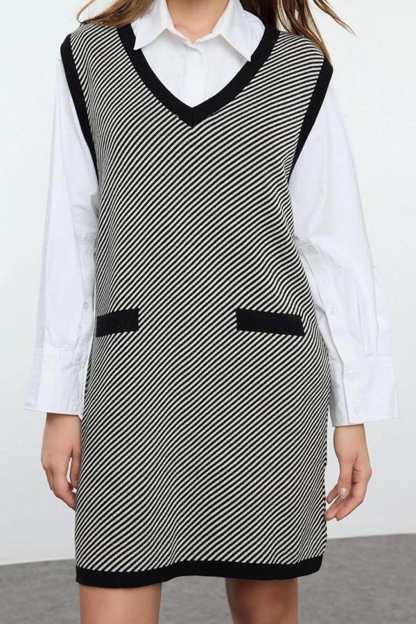 Moda Stil Regular V Yaka Mini Boy Triko Renk Bloklu Elbise - Image 1