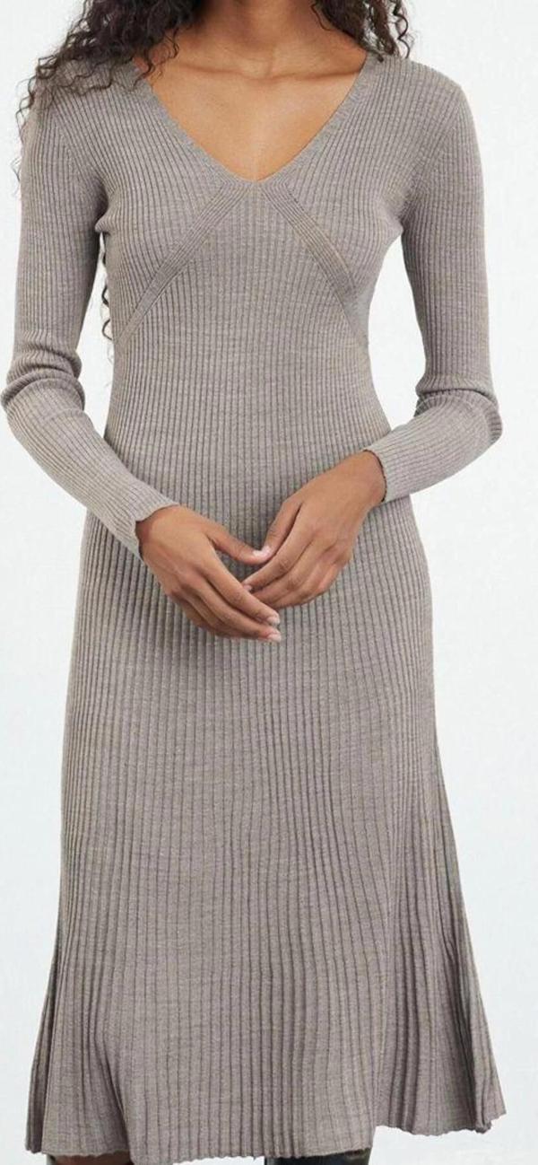 Moda Stil Regular V Yaka Midi Boy Triko Etek Ucu Fırfırlı Elbise - Image 1