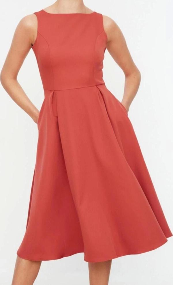 Moda Regular Business Finike Dokuma Bisiklet Yaka Kolsuz Kol Skater Midi Boy Elbise - Image 1