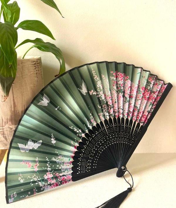 - Yelpaze Özel Hediye Kutusu Ile Pembe Yeşil Çiçekli Desenli Bambu Şık Japon Lüks Özel Tasarım - Image 1