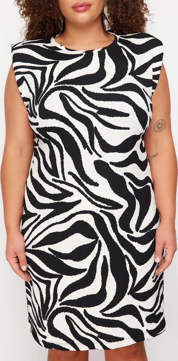 Moda Fit Casual Günlük Bürümcük Örme Bisiklet Yaka Kolsuz Kol Shift Midi Boy Büyük Beden Elbise - Image 1