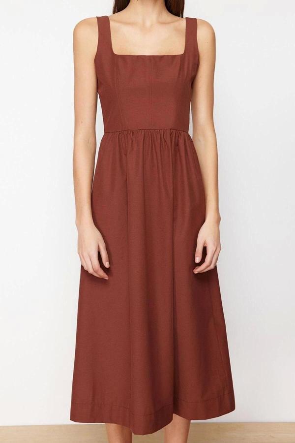 Moda Regular Casual Günlük Poplin Dokuma Kare Yaka Askılı Kol Skater Midi Boy Elbise - Image 1