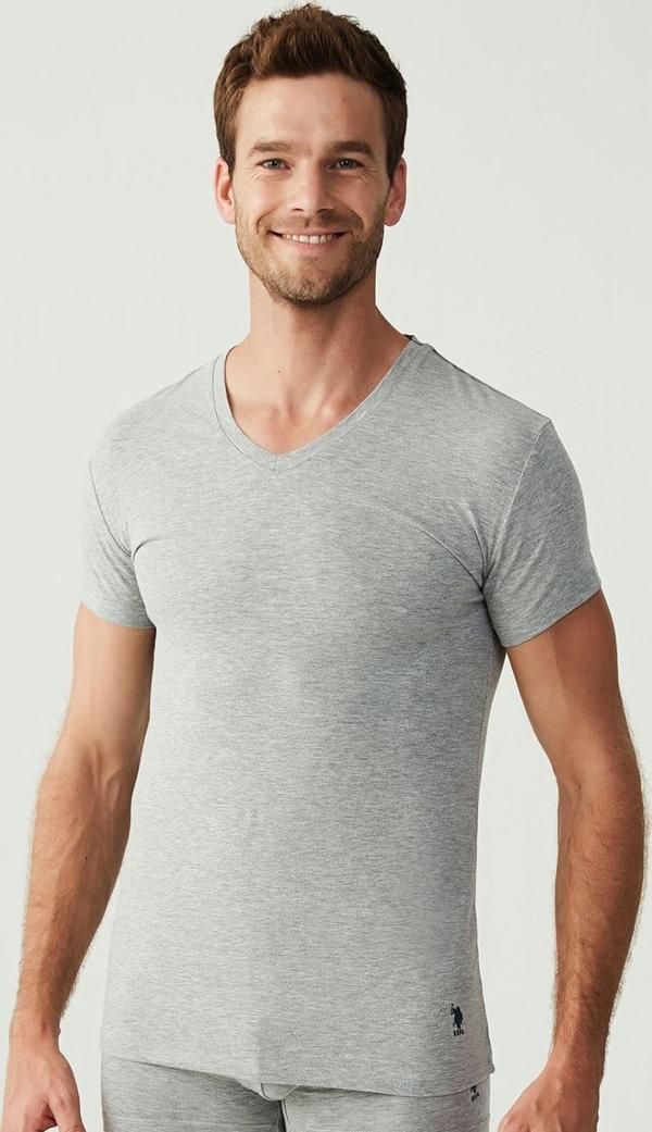 U.S. Polo Assn. 80194 Erkek 2'li V Yaka Kısa Kol Atlet - Image 1
