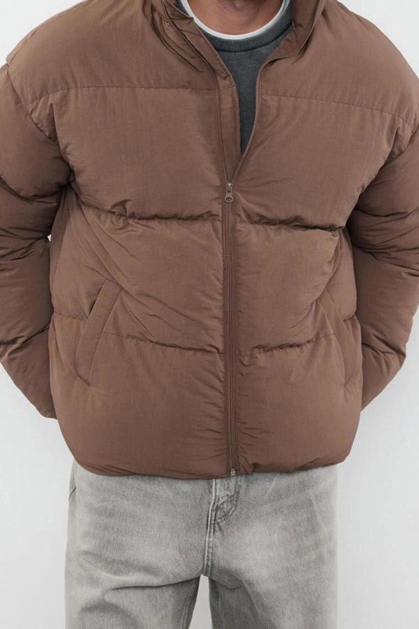 Tasarım Düz Astarlı Yaka Standart Bol Dik Unisex Oversize Fit Dik Yaka Şişme Kışlık Mont - Image 1