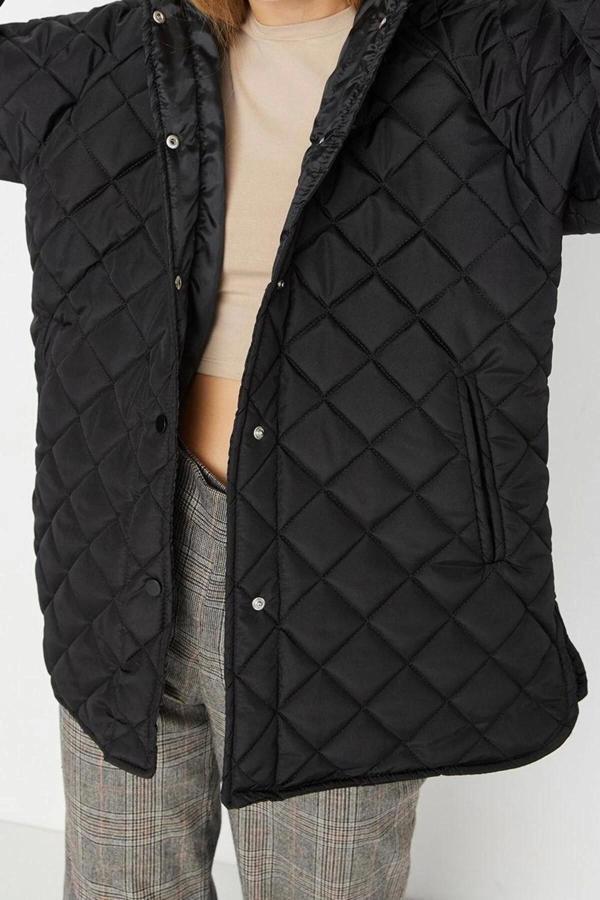 Tasarım Düz Astarlı Yaka Midi Regular Kapüşonlu Kadın Kapüşonlu Su İtici Kapitone Mont - Image 1