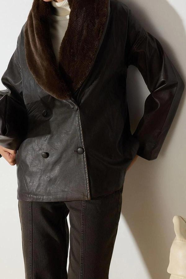 Tasarım Düz Astarlı Yaka Midi Oversize Şal Kadın Oversize Yakası Kürk Detaylı Suni Deri Mont - Image 1