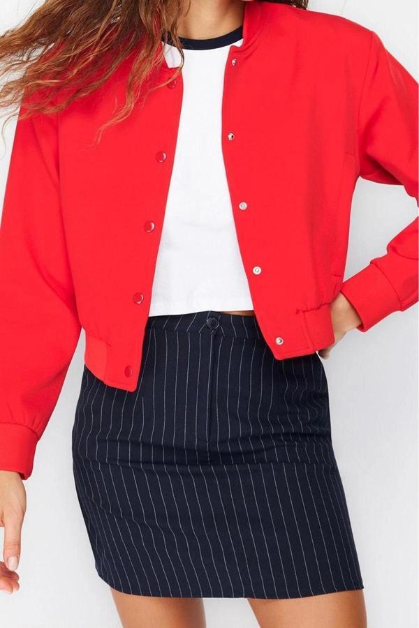 Tasarım Düz Astarlı Yaka Crop Bol Hakim Kadın Oversize Crop İnce Bomber Mont - Image 1