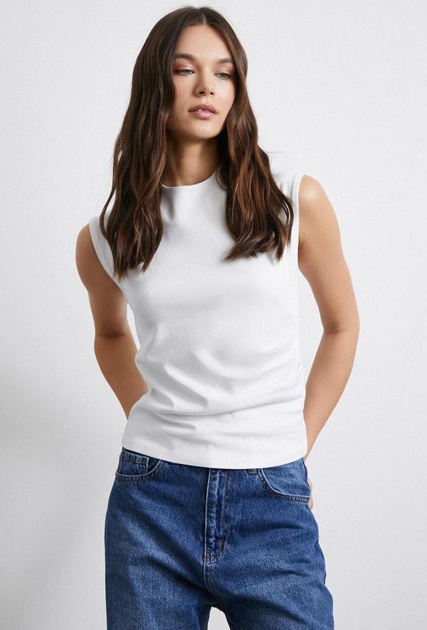 Yanı Büzgülü T-shirt Beyaz - Image 1
