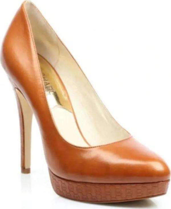Michael Kors York Pump Kahve Rengi Deri Topuklu Kadın Ayakkabı - Image 1