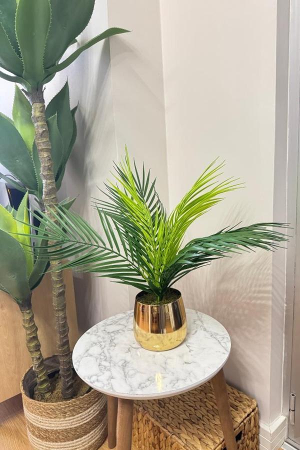 Yapay Çiçek Palmiye Areka Yapay Bitki Gold Metal Saksı Salon Çiçeği 9 Yaprak 50cm - Image 1