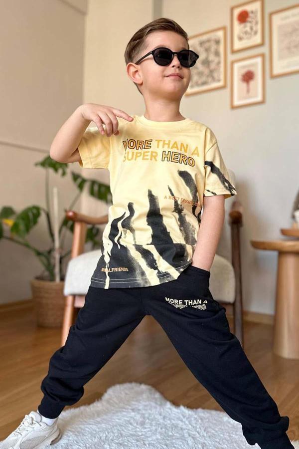 Erkek Çocuk More Than Yazı ve Eskitme Yazı Baskı Detaylı T-Shirt Sarı Eşofman Takım - Image 1