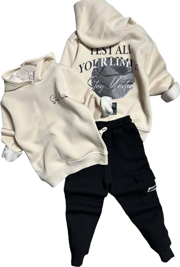 Erkek Çocuk Üzerinde Basketbol Topu Ve Stay Unıted Yazı Baskılı 3 İplik Siyah Eşofman Takım - Image 1