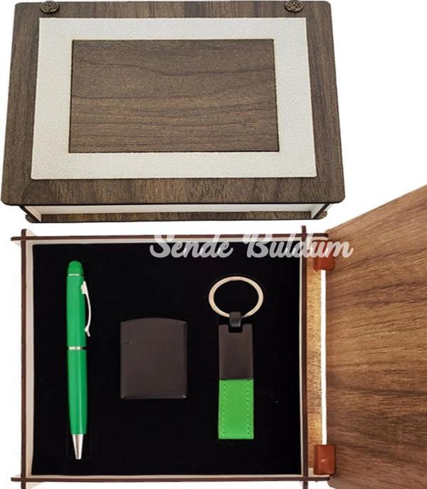 Özel Ahşap Kutulu Yeşil Anahtarlık Kalem Ve Çakmak Set - Image 1