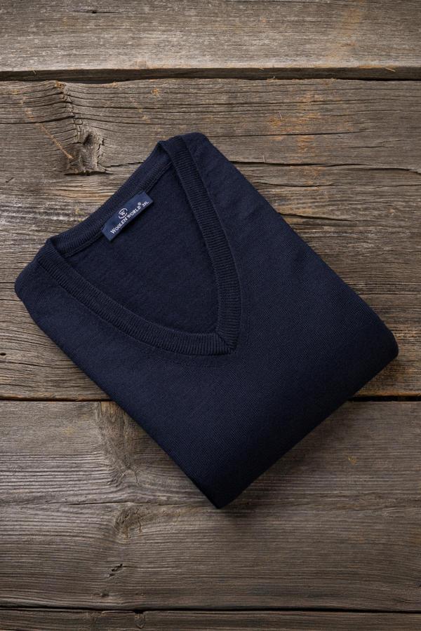 Woolen World V Yaka Battal (Büyük Boy) Yünlü Triko Kazak  - Image 1