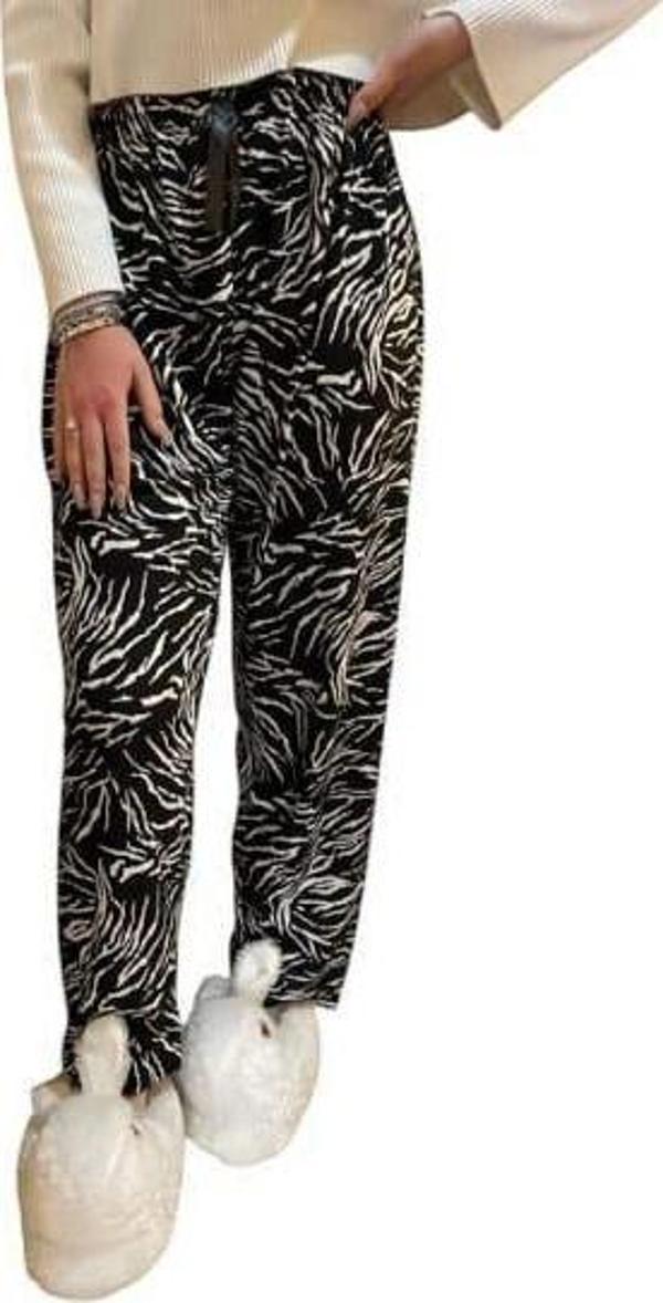derene desenli bayan kadife dokulu siyah beyaz pijama altı  - Image 1