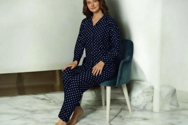 Eliz bayan lacivert puantiyeli pijama takımı - Image 1